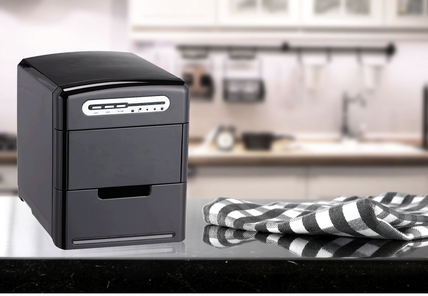 Amazon | 自動製氷機 ポータブルキューブアイスメーカー ブラック 簡単